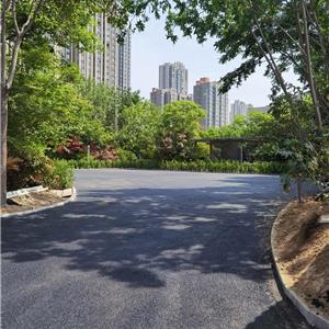 郑州建设西路五建停车场沥青路面摊铺